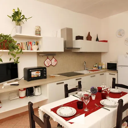 Villaggio Polifemo 38 Localita P7167 * Cala Sapone